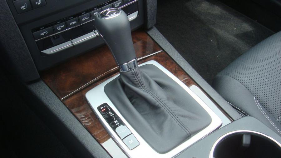  Mercedes-Benz E-Class Coupe 2010 года  (фото 53 из 84)